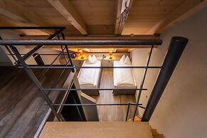 The Guesthouse by the Hey Hotel