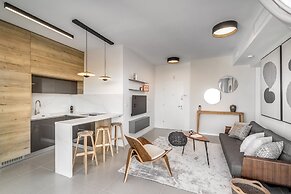 High End & Design with Balcony