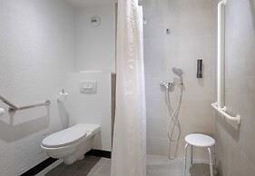 B&B HOTEL Cannes Mouans Sartoux