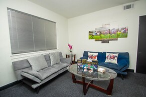 Vintage Elegance - Condo Steps Away From Casino