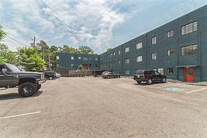 Vintage Elegance - Condo Steps Away From Casino