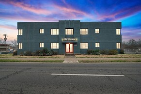 Vintage Elegance - Condo Steps Away From Casino