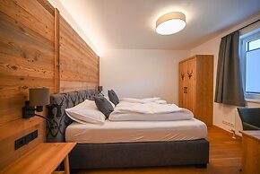 Domizil Thirteen - Sauna and Glacier View