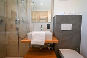 Domizil Thirteen - Sauna and Glacier View