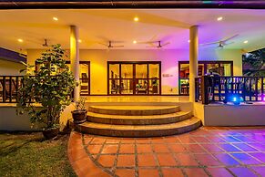 Cozy 3 BR Pool Villa close to Town CV3L