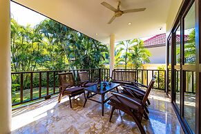 Cozy 3 BR Pool Villa close to Town CV3L