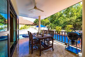 Cozy 3 BR Pool Villa close to Town CV3L