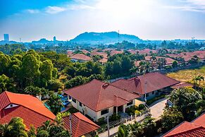 Cozy 3 BR Pool Villa close to Town CV3L