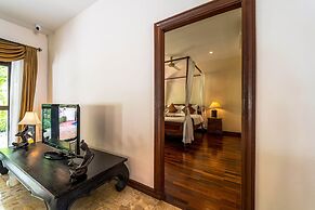 Cozy 3 BR Pool Villa close to Town CV3L