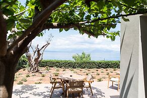 Alissachni SeaSide Hotel