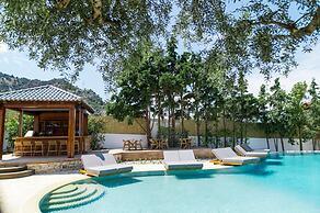 Alissachni SeaSide Hotel