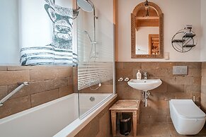 Rich Witch Villa&SPA