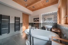 Rich Witch Villa&SPA