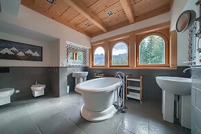 Rich Witch Villa&SPA