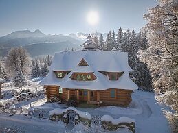 Rich Witch Villa&SPA