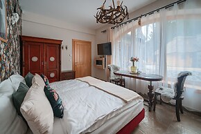 Rich Witch Villa&SPA