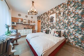 Rich Witch Villa&SPA