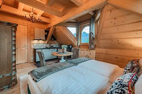 Rich Witch Villa&SPA