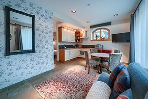 Rich Witch Villa&SPA