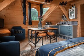 Rich Witch Villa&SPA