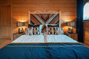 Rich Witch Villa&SPA