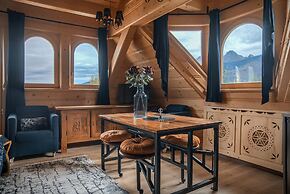 Rich Witch Villa&SPA