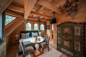 Rich Witch Villa&SPA