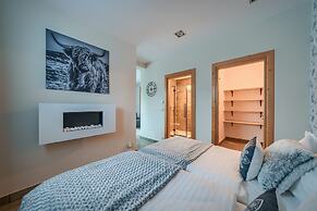 Rich Witch Villa&SPA