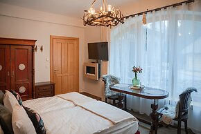 Rich Witch Villa&SPA