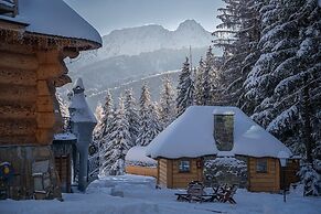 Rich Witch Villa&SPA