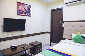Treebo Naaz Royal
