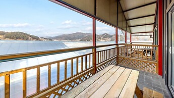 Gapyeong Walkingoncloud Pension&glamping