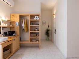 Capella Skiathos Town