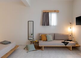 Capella Skiathos Town