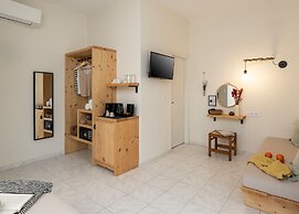 Capella Skiathos Town