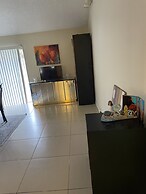 Cozy Guest House Florida Tamarac