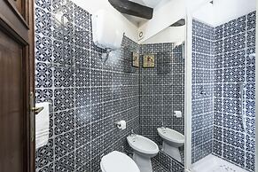 Diana in Pantheon Apartment