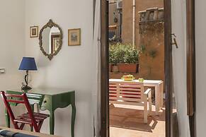 Chiara in Pantheon Apartment With Terrace