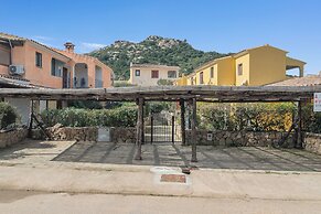 Il Glicine 1.5 Km From The Beach