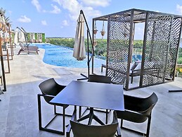 Menesse Tulum by Spot Rentals