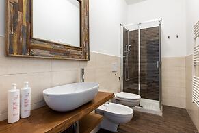 Largo Molina Studio III by Wonderful Italy