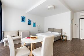 Largo Molina Studio III by Wonderful Italy