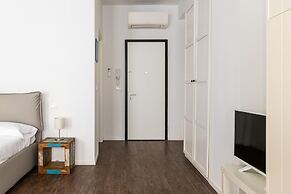 Largo Molina Studio III by Wonderful Italy