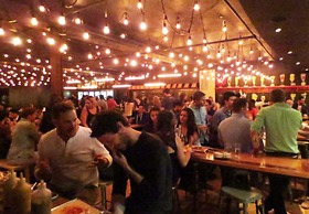 Peter St - Downtown Suite with Balcony