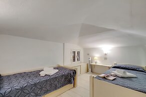 I Fari 48 600mt From The Beach