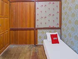 SPOT ON 91799 Sosonopan Homestay Near LANTAMAL VIII MANADO