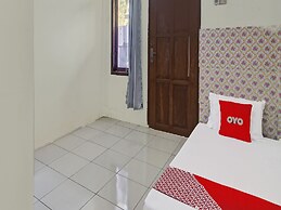 SPOT ON 91799 Sosonopan Homestay Near LANTAMAL VIII MANADO