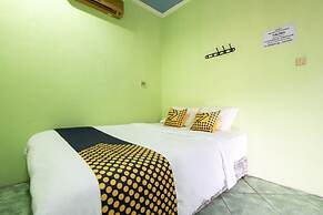 SPOT ON 3961 Fico's Residence Syariah