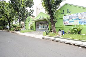 SPOT ON 3961 Fico's Residence Syariah