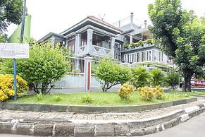 SPOT ON 3961 Fico's Residence Syariah